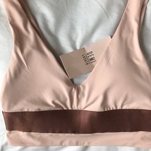Demi Lovato fabletics midi sports bra